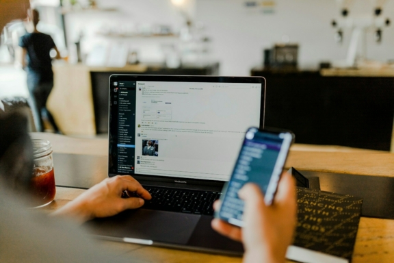 Exploring collaboration in mobile app design and development hero image